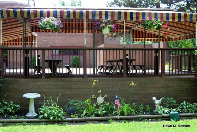 Carousel Park Apartments
