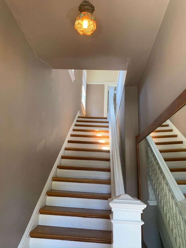 Photo - 1915-1919 Berkeley Way Unit 1915