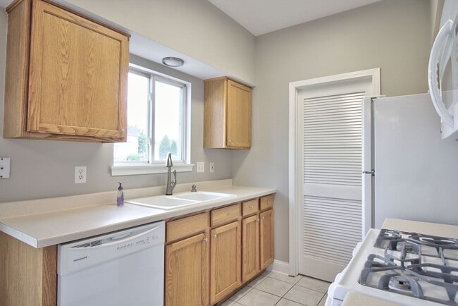 Photo - 14056 Danbury Dr