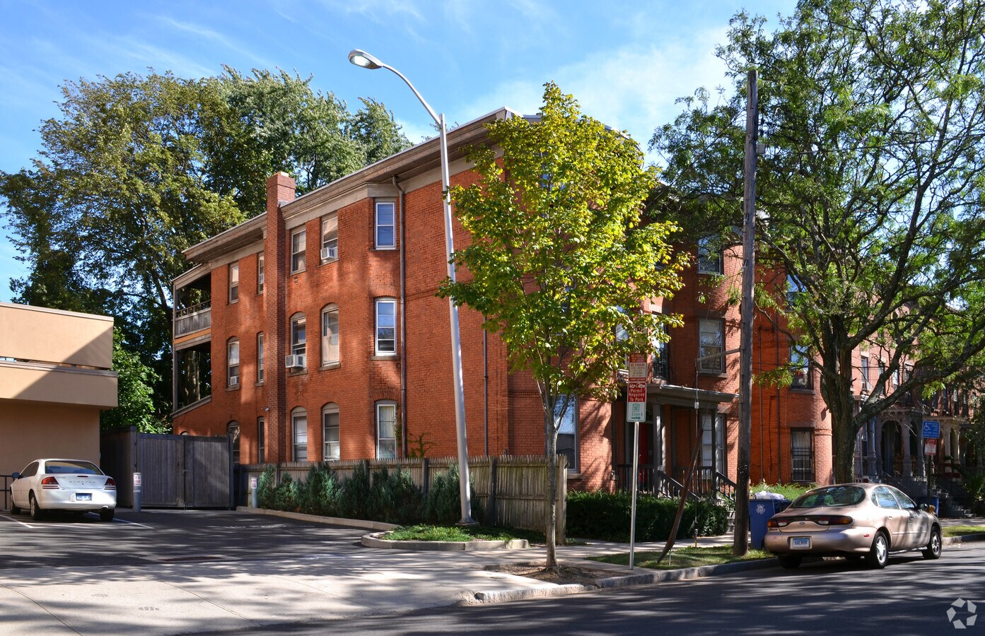 Photo - 283-285 Dwight St