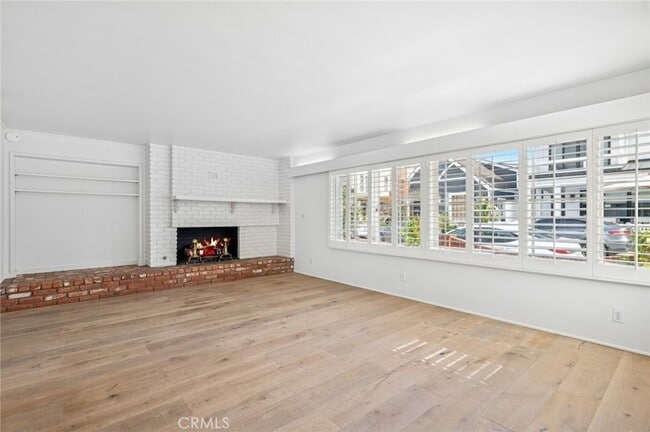 Photo - 121 Onyx Ave