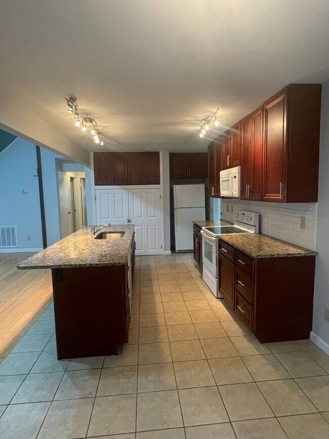 Photo - 8006 Briardale Dr