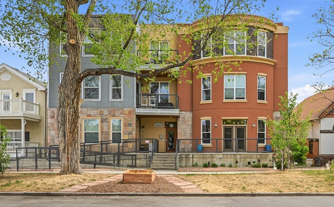 Photo - 2422 Tremont Pl Unit 103