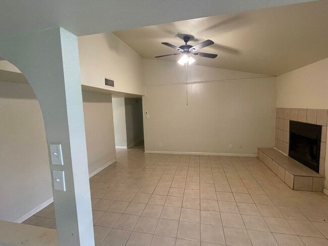 Photo - Beautiful 3 Bedroom 2 Bathroom in Plano!