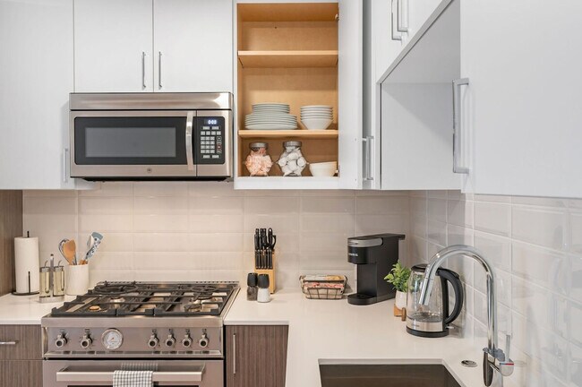 Photo - 4453 Aurora Ave N Unit SI ID1035998P