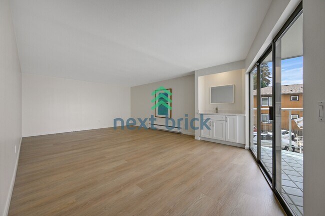 Photo - 2 Bed and 2 Bath Exceptional Condo with Water View is Available for Rent! Unit 306
