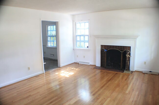 Photo - Adorable Home Off Skipwith