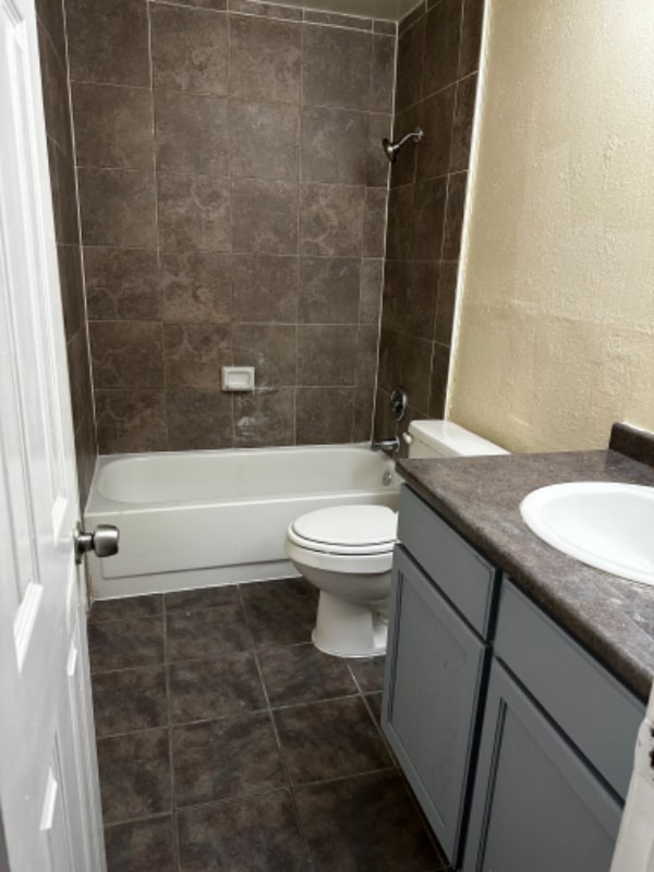 Photo - 9797 Leawood Blvd