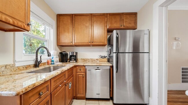 Photo - 14 Sanchez Ave Unit B