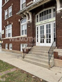 Building Photo - 201 E Pike St Unit 300
