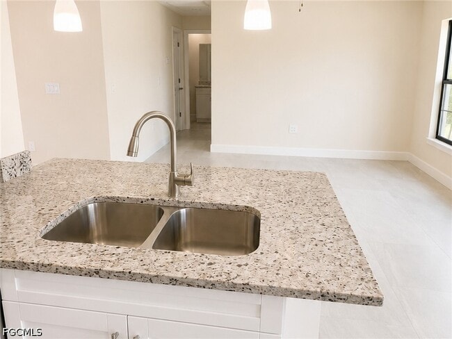 Photo - 2601 48th St W