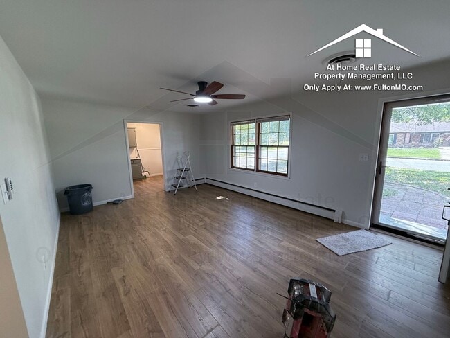 Photo - 511 Kleewood Dr