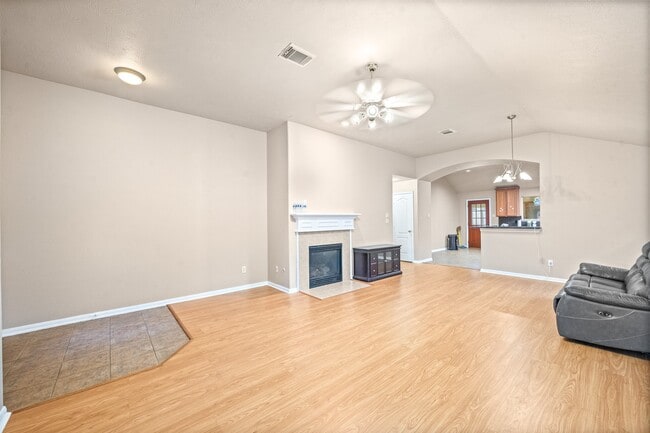 Photo - 10315 Kennewick Dr