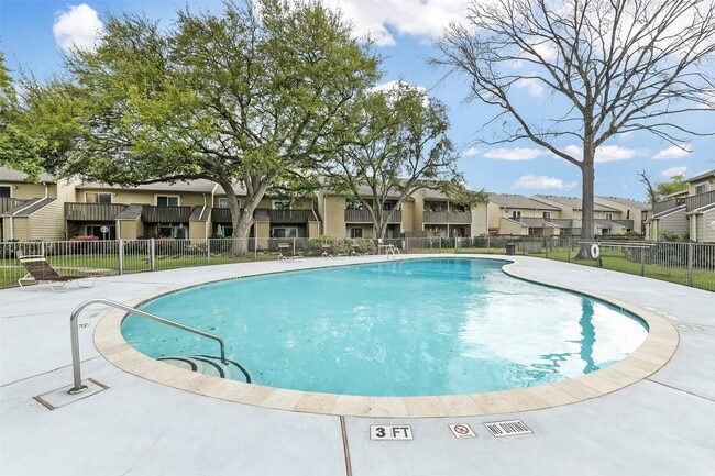 Photo - 5005 Georgi Ln Unit 156