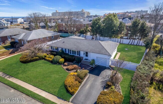 Photo - 70 Avery Ave