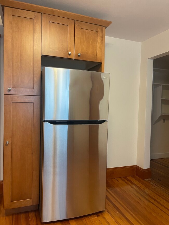 Photo - 60 Landseer St Unit 1