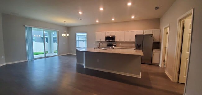 Photo - 4-Bedroom, 2.5-Bathroom in Winter Haven