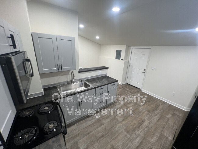 Photo - 1412 7th Ave