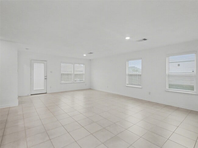 Photo - 1310 Cardinal Trail