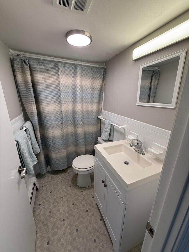 Photo - 10 Fruit St Unit Fruit St.