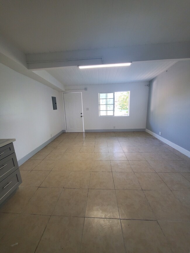 Sala de estar - 679 E Port Hueneme Rd Unidad 679