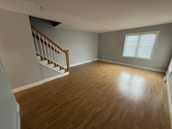 Sala de estar - 300 Saratoga Ave