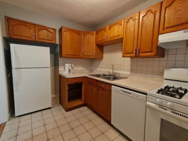 Photo - 2437 W Balmoral Ave Unidad 2