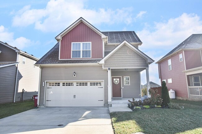 Building Photo - Pet Friendly Three Bedroom!
