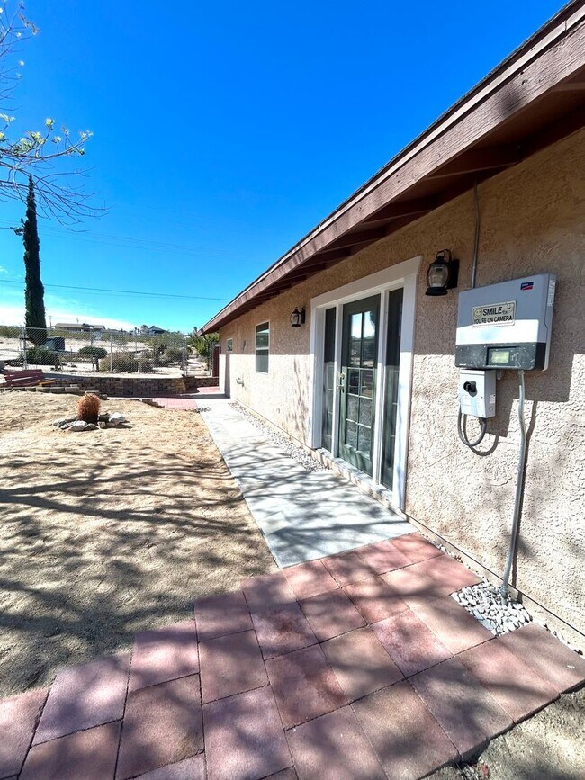 Photo - 6211 Sunrise Rd