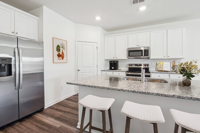 Photo - Mulberry Glen