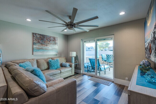 Photo - 4150 E Cactus Rd Unit 108