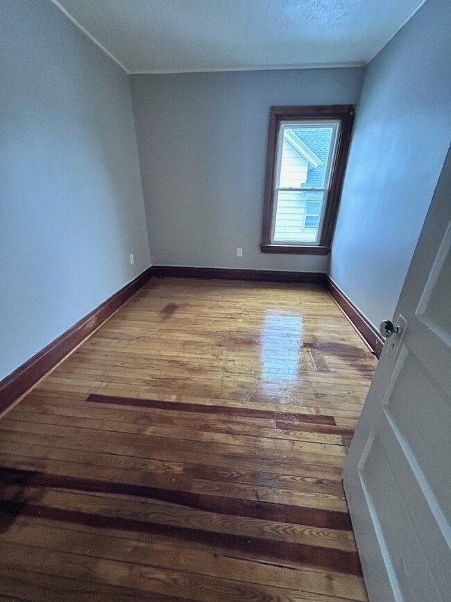 Bedroom 2 - 31 Dix Ave Unit 1