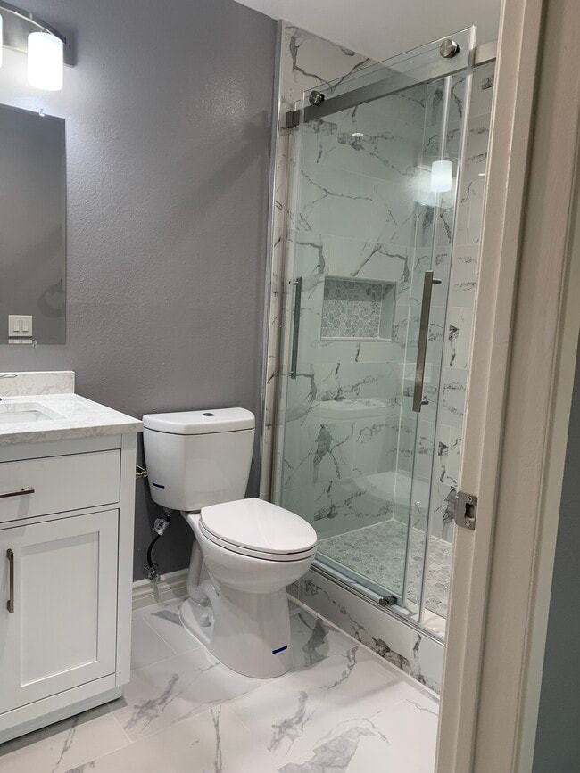 Photo - 350 Burchett St Unit 112