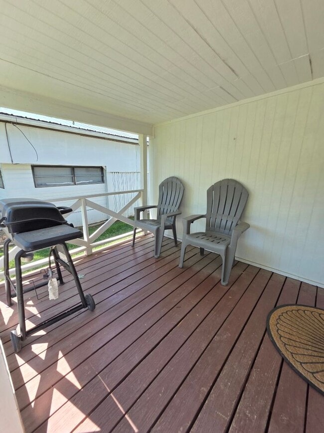 Photo - $1,100 - 1 Bedroom / 1 Bath Furnished Park Model in Tatham Mountain Park