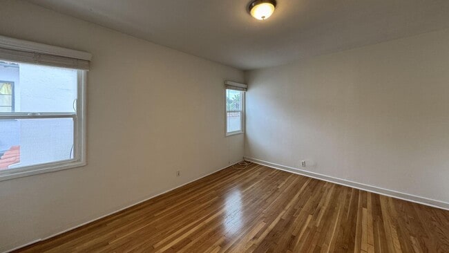 Photo - 25 19th Ave Unit E