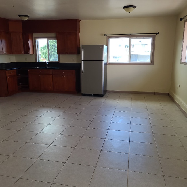 Photo - 547 Kaao Cir