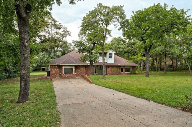 2429 Cedar Oak Dr
