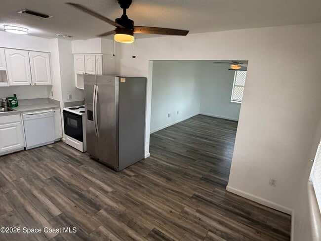 Photo - 805 Camellia Dr