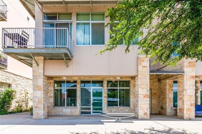 Photo - 2401 E 6th St Unit 6084