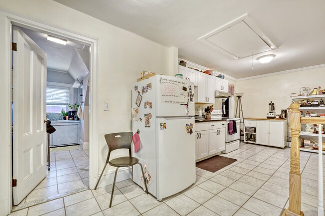 Photo - 645 Washington St Unit 3