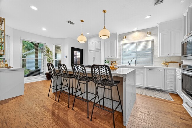 Photo - 22115 Mission Hills Ln