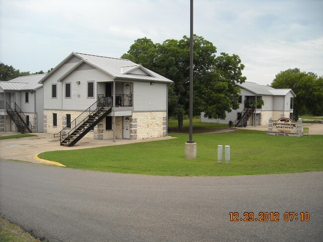Three building complex - 112 Tawakoni Trl Unit 107