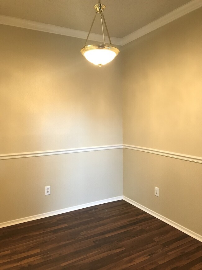 Photo - Awesome 1/1 in Great Location Unidad 2003