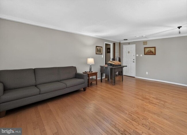 Photo - 8370 Greensboro Dr Unidad 325