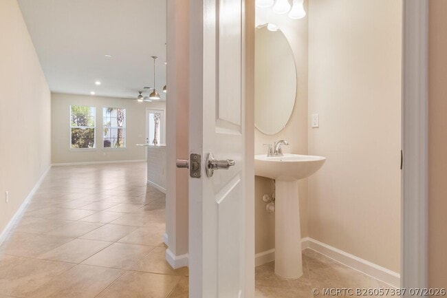 Photo - 1841 SE Roxy Way
