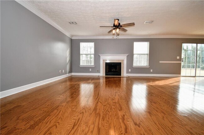 Photo - 273 Carrington Way