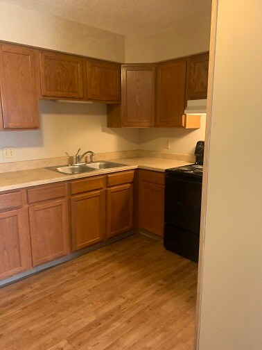 Photo - 428 W Mills St