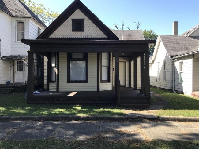 Building Photo - 49 S 18th St