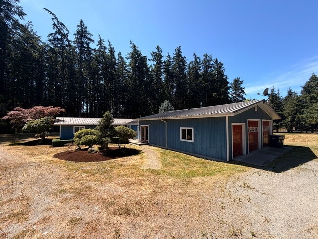 Building Photo - 4204 Sharpe Rd Unit Sharpe Road, 4204