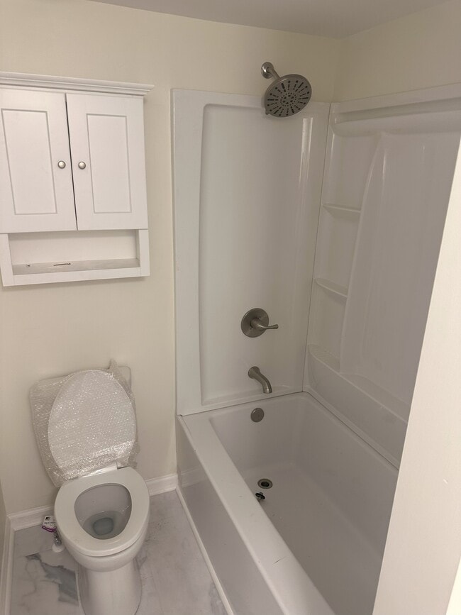 Photo - 105 Hawkins St